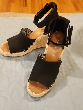TOMS Marisol Black Canvas Espadrille Wedge Sandals - Size 7.5